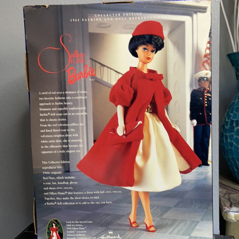 Silken Flame Retro Style Brunette Barbie - Vintage Reproduction from 1998 - Picture 3 of 13
